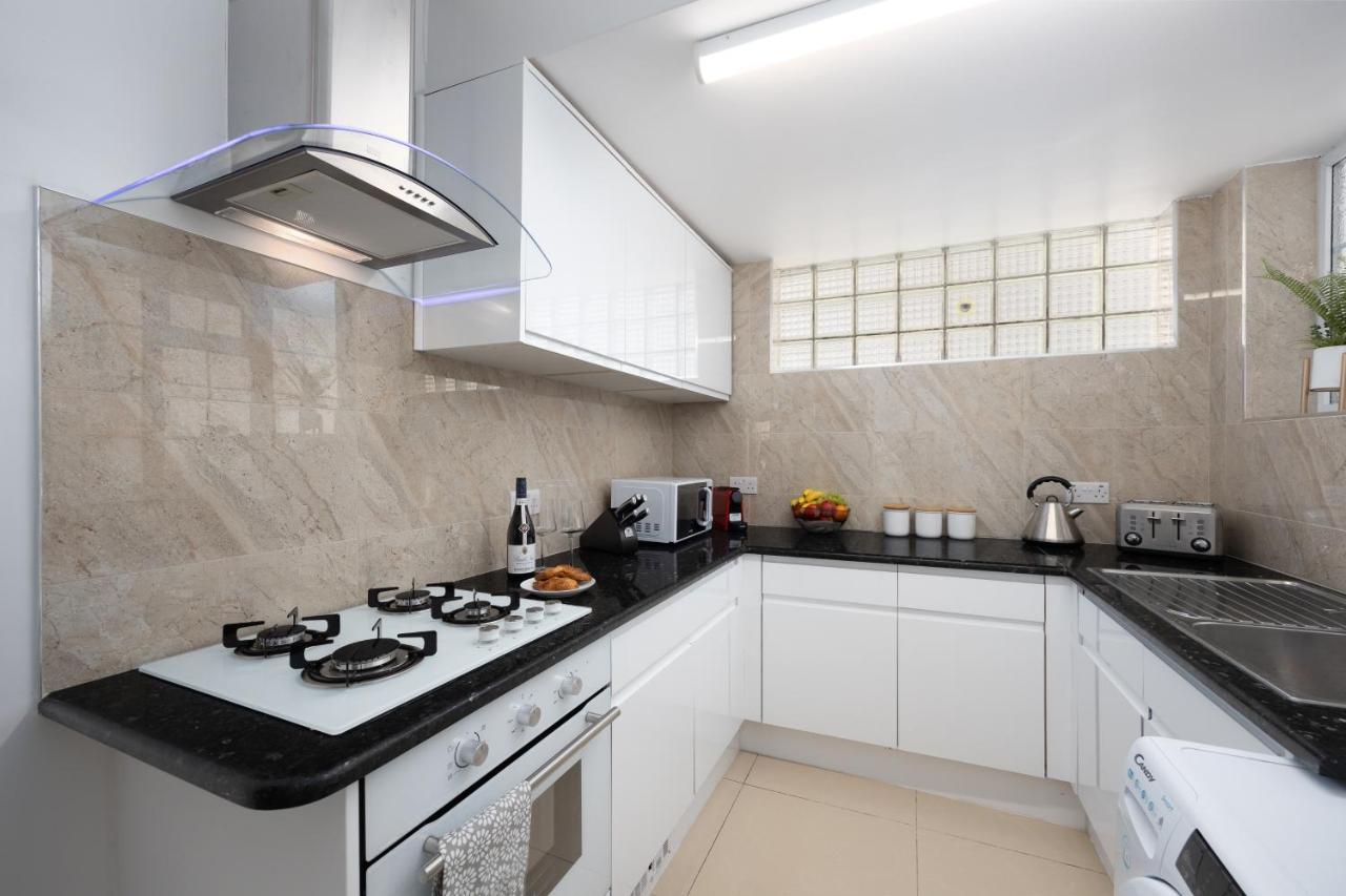 Spacious 4 Bedroom House Next To Kensington Palace 런던 외부 사진