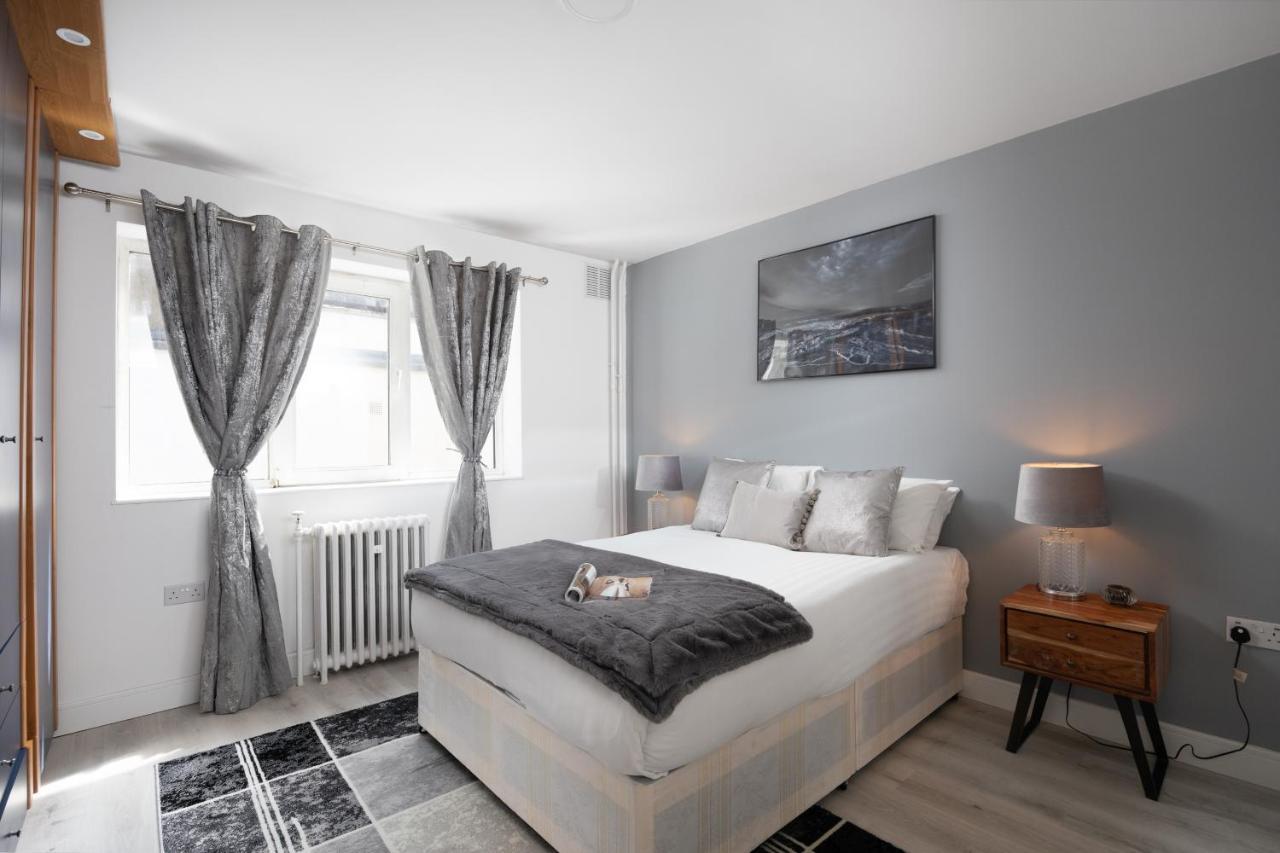 Spacious 4 Bedroom House Next To Kensington Palace 런던 외부 사진