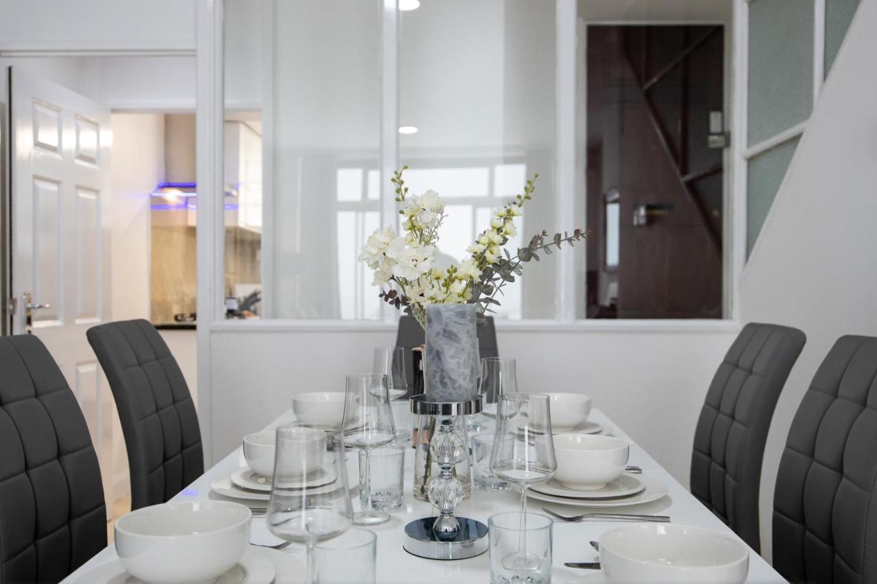 Spacious 4 Bedroom House Next To Kensington Palace 런던 외부 사진