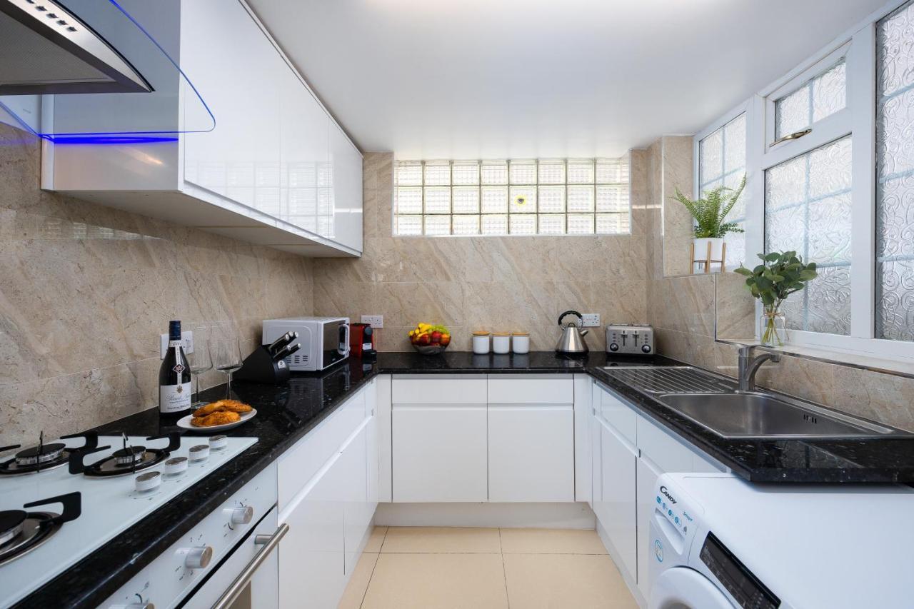 Spacious 4 Bedroom House Next To Kensington Palace 런던 외부 사진