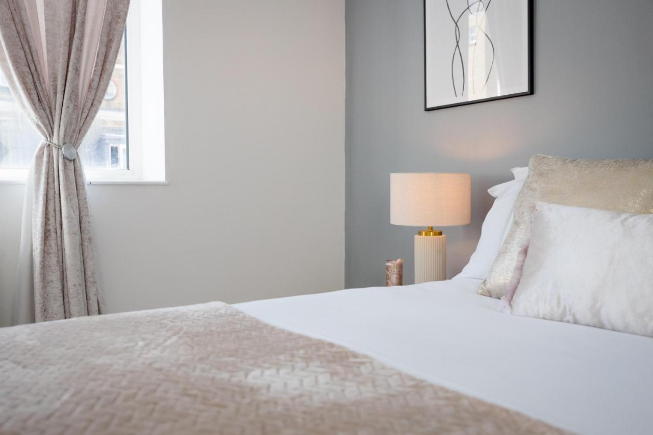 Spacious 4 Bedroom House Next To Kensington Palace 런던 외부 사진