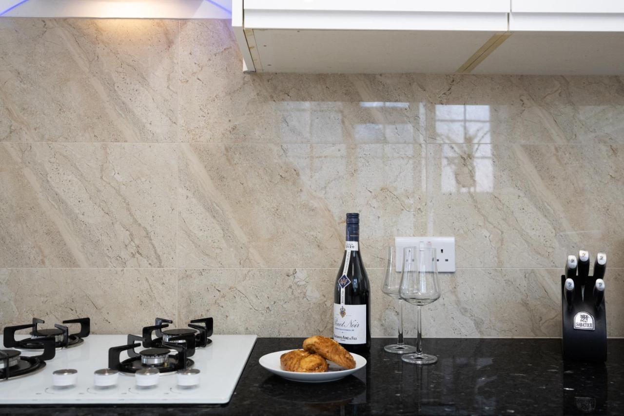 Spacious 4 Bedroom House Next To Kensington Palace 런던 외부 사진